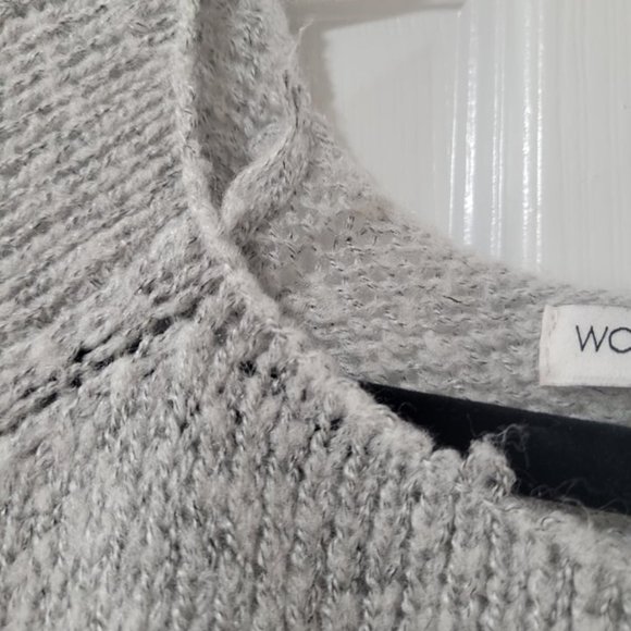 Pretty Sweater - Picture 2 of 5